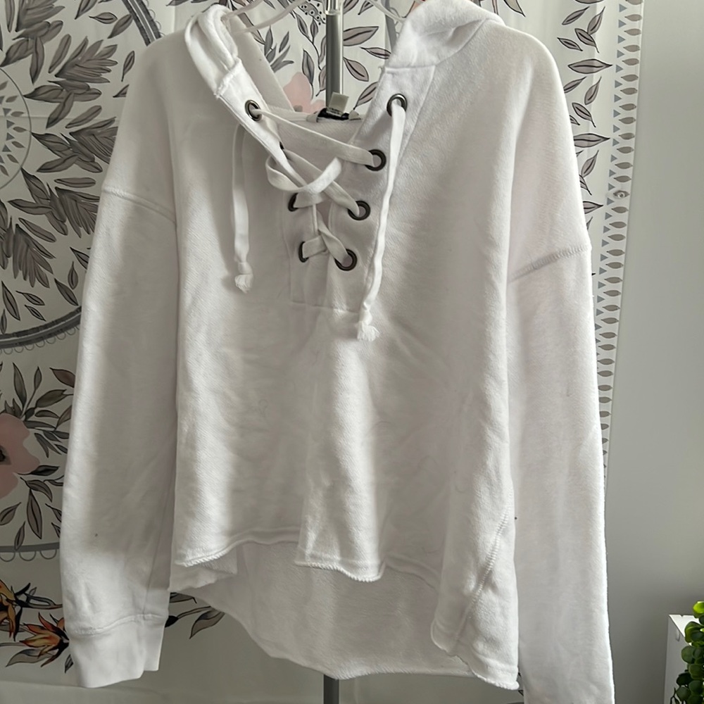 white hollister beach sweater size medium